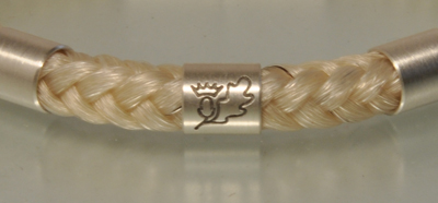 Armband aus Pferdehaar mit Gravur